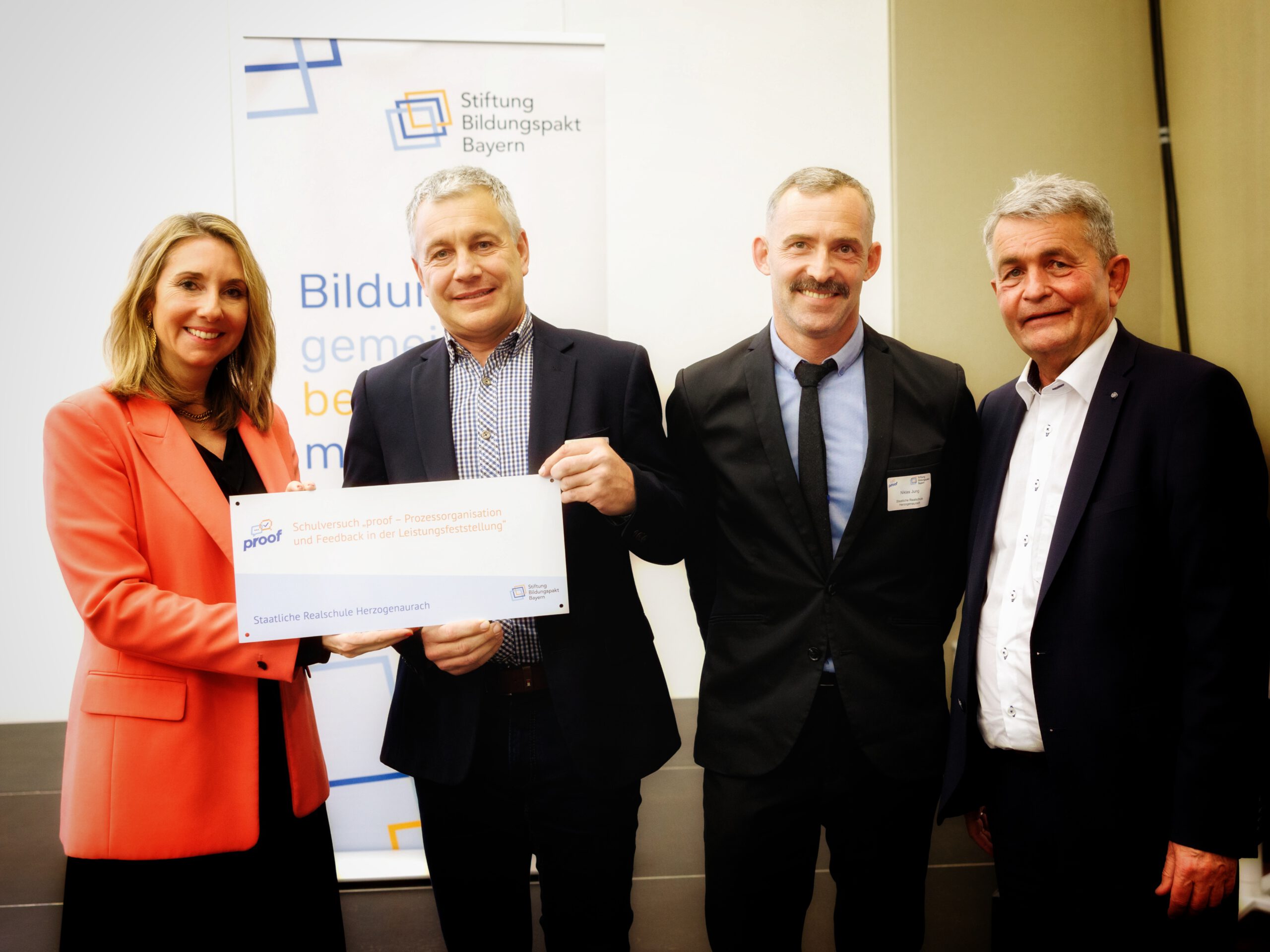 Schulversuch proof: Innovative Leistungsfeststellung